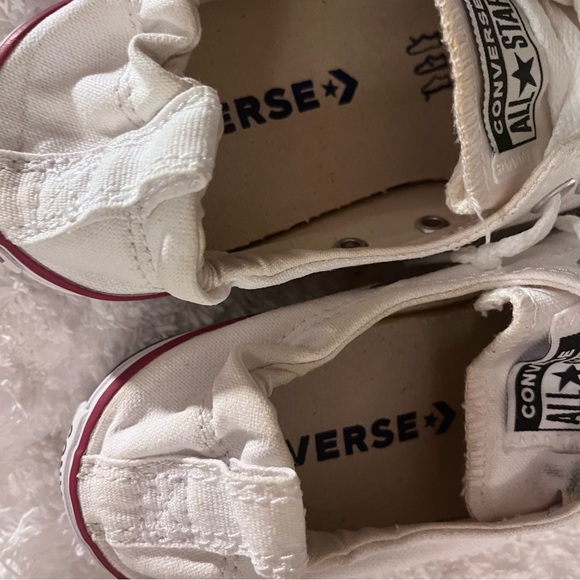 Converses - Picture 4 of 7